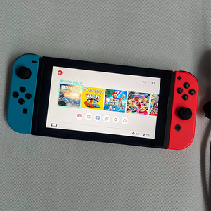 Consola de Juegos Inalámbrica Ultrafina de 2.4GHz WQMY Nueva o Usada para TV, con 10000 Juegos Integrados y 64GB de Memoria - Product Image 3