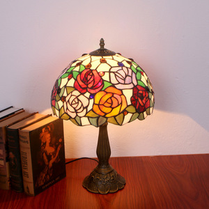 Lámparas de Mesa Decorativas de Cuatro Colores con Forma de Rosa, con Función de Atenuación, para Dormitorios, Estudios, Comedores, Cafeterías y Otros Espacios, Directo de Fábrica - Product Image 3