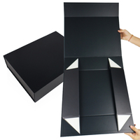 Boîte cadeau magnétique noire de luxe avec logo personnalisé pour l'emballage des vêtements, boîte en papier rigide pliable pour les articles de sport en gros