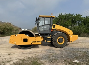 Hefon Roulleuse vibrante SANY S260 d'occasion, excellente qualité, prix bas, en stock, avec licence EPA et CE disponible, pompe incluse - Product Image 5