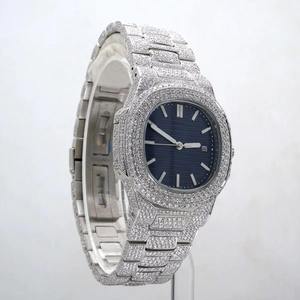 Montre en acier inoxydable de qualité supérieure avec diamants, 40 mm, mouvement automatique à quartz, étanche, montre tendance disponible à la vente - Product Image 1