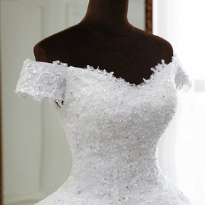 Elegant Off Shoulder Wedding Dress <b>White</b> <b>Lace</b> Sweetheart Neckline Natural Waistline Vintage Style Bridal Gown - Product Image 2