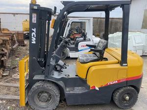 Oferta Especial: Montacargas Diésel TCM Usado Original de Japón, 2.5 Toneladas, Modelo FD25, Capacidad de Elevación 2500kg, Altura de Elevación 3m, Neumáticos Neumáticos, Desplazador Lateral Hidráulico, Dos Unidades - Product Image 4