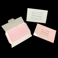 Busta di carta con bordo Overlock rosa all'ingrosso impregnata Anti appannamento Logo personalizzato panno per lucidatura in argento Sterling dorato con Logo