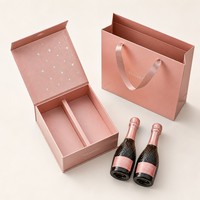 Boîte cadeau mini champagne personnalisée double bouteille en carton rose doré perlé avec étoile argentée en feuille d'aluminium, format fête, emballage champagne