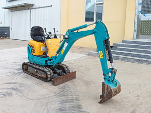 Mini-excavatrice Kubota d'occasion, modèle 2010, 1 à 2 tonnes, diesel, pour usage agricole, 80% neuve, mini-pelle d'occasion, excavatrice d'occasion. - Product Image 4