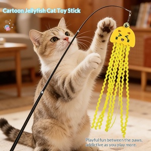 Varita interactiva para gatos con diseño <span class=keywords><strong>de</strong></span> medusa <span class=keywords><strong>de</strong></span> dibujos animados, borla larga, campana, mordible y telescópica <span class=keywords><strong>de</strong></span> tres secciones - Product Image 4