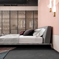 Lit double de luxe au design moderne de style italien, avec pieds en acier inoxydable, revêtement en cuir, ensemble de literie pour chambre à coucher, lit rembourré