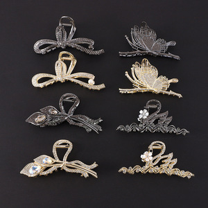 Pinzas de Pelo Metálicas Retro, Pinza de Aleación con Forma de Tiburón con Perlas y Diamantes de Imitación para Mujer, Accesorio para el Cabello para Bodas - Product Image 2