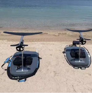 Planche de <span class=keywords><strong>surf</strong></span> électrique hydrofoil en carbone intégral 40 km/h avec batterie, moteur et logo personnalisable, planches de foil offshore pour le <span class=keywords><strong>surf</strong></span>, aileron inclus - Product Image 4