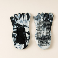 Chaussettes de yoga d'été fines antidérapantes en gros, chaussettes à cinq doigts, chaussettes bateau, chaussettes à orteils séparés pour femmes, sports d'intérieur, Pilates