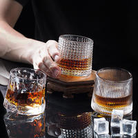 Vente chaude Bar Party Sublimation Classique De Luxe Soda-lime Verre Verres À Vin Spinning Tasses Gravure Logo Couleur Personnalisé