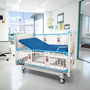 Cama de Hospital Pediátrica Portátil de Metal Ajustable con Asistencia de Gas, con Barandillas Desmontables e Infusión para Centros Diurnos - Product Image 1