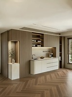 Buffet en bois sur mesure avec porte en verre et éclairage LED