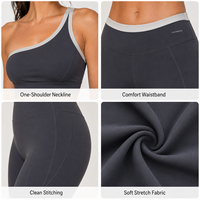 Conjunto de ropa deportiva al por mayor para mujer: Sujetador deportivo de un solo hombro y shorts de ciclista de cintura alta con ribete en contraste para entrenamiento.