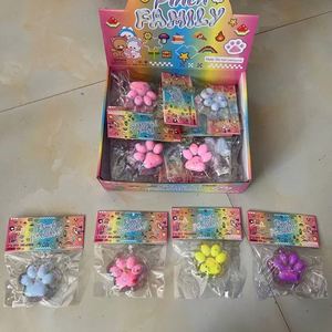 ของเล่นบีบ TPR ทำมือ นุ่มนิ่ม รูปทรงแปลกตา สำหรับเด็กอายุ 5-7 ปี บีบแล้วคืนตัวช้า รูปทรงแฮมสเตอร์/อุ้งเท้าแมว ไอเดียของขวัญ - Product Image 3
