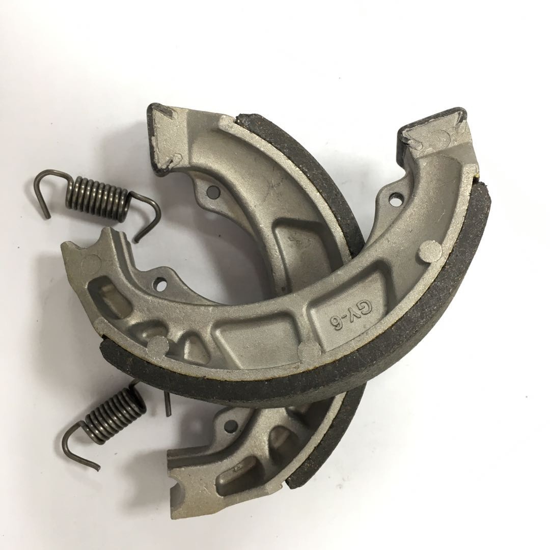 Профессиональная фабрика по производству мотоцикл барабанные тормозные колодки запчасти GY-6/CG125/GN125/CB110