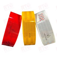 Cintas Adhesivas de Seguridad Retroreflectantes Personalizadas de 5.08CM con Borde Sellado, Color Amarillo, Certificación E8 104R, para Camiones