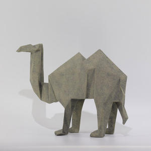 تمثال سيراميك جمل حيوان حديث مع شكل ماسي لهجة زخرفية أنيقة لديكور المنزل العصري والأنيق - Product Image 2