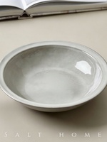 Assiette de service ronde profonde gris argenté faite à la main Anko Australie – Grande valeur esthétique pour desserts et salades – Style nordique Ins – Motif uni