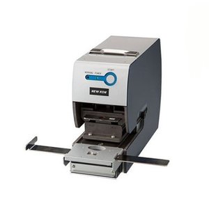 Machine à perforer les livrets et cartes de paiement Newkon 206 W240D340H265mm en plastique bleu, équipement financier - Product Image 1