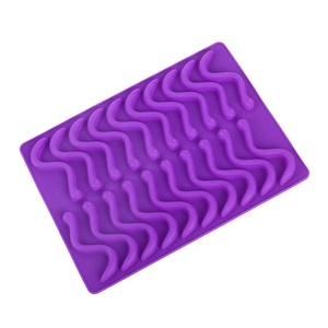 Molde Reutilizable de Silicona de Alta Calidad, Libre de BPA, con Forma de Gusano, para Chocolate y Fudge - Product Image 3