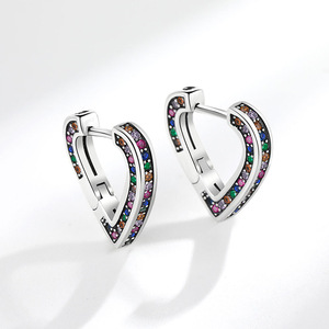 Pendientes de Corazón de Colores para Mujer, Estilo Dulce, Accesorios para las Orejas de Uso Diario - Product Image 5