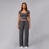 Ensemble de sport et fitness personnalisé avec logo OEM/ODM pour la gym : Crop top et pantalon large à taille élastique avec cordon de serrage