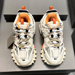 2025年畅销原创品质奢华设计师品牌休闲鞋厚底运动鞋LED灯风格步行鞋 - Product Image 2