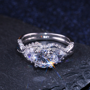 Anello con Gemma a Forma di Cuore per Donne, Elegante Gioiello da Dito per l'Ufficio e la Moda - Product Image 3