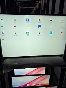 AIYOS Écran tactile LCD vertical de haute qualité, idéal pour la signalisation numérique des chaînes de restaurants et de cafés - Product Image 3