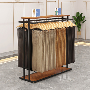 Exhibidor de Ropa Metálico y de Madera para Tiendas, con Acabado Pulido, Empacado en Cartón - Product Image 3