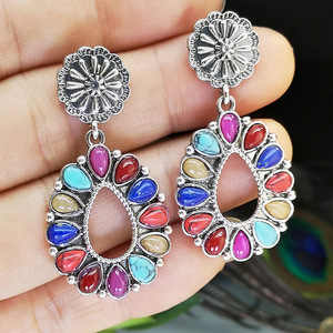 Orecchini Vintage a Goccia con Dettagli in Pietra Colorata, Accessori di Moda in Stile Retrò per Donne - Product Image 1