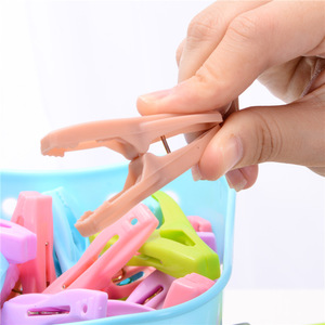 Plastic Clothes Clips With Storage Basket Windproof Drying Clips For Underwear And Socks Rectangle Shape PP Material Durable - Product Image 3