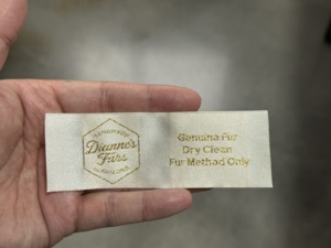Custom Logo Embroidered Fabric Woven Iron <strong>Label</strong> for Garments Bags <strong>Shoes</strong> End Fold-Iron Embroidery Cloth Woven <strong>Label</strong> - Product Image 3