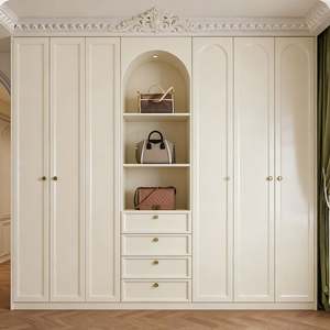 Armoire sur mesure BALOM de style français élégant avec panneaux blancs texturés et moulures décoratives pour le rangement de la chambre à coucher - Product Image 6