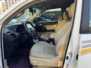 Toyota Prado 4000 SUV modèle 2020, essence, automatique, parfaitement amélioré, excellente qualité, sans accident, année <span class=keywords><strong>2011</strong></span>. - Product Image 5