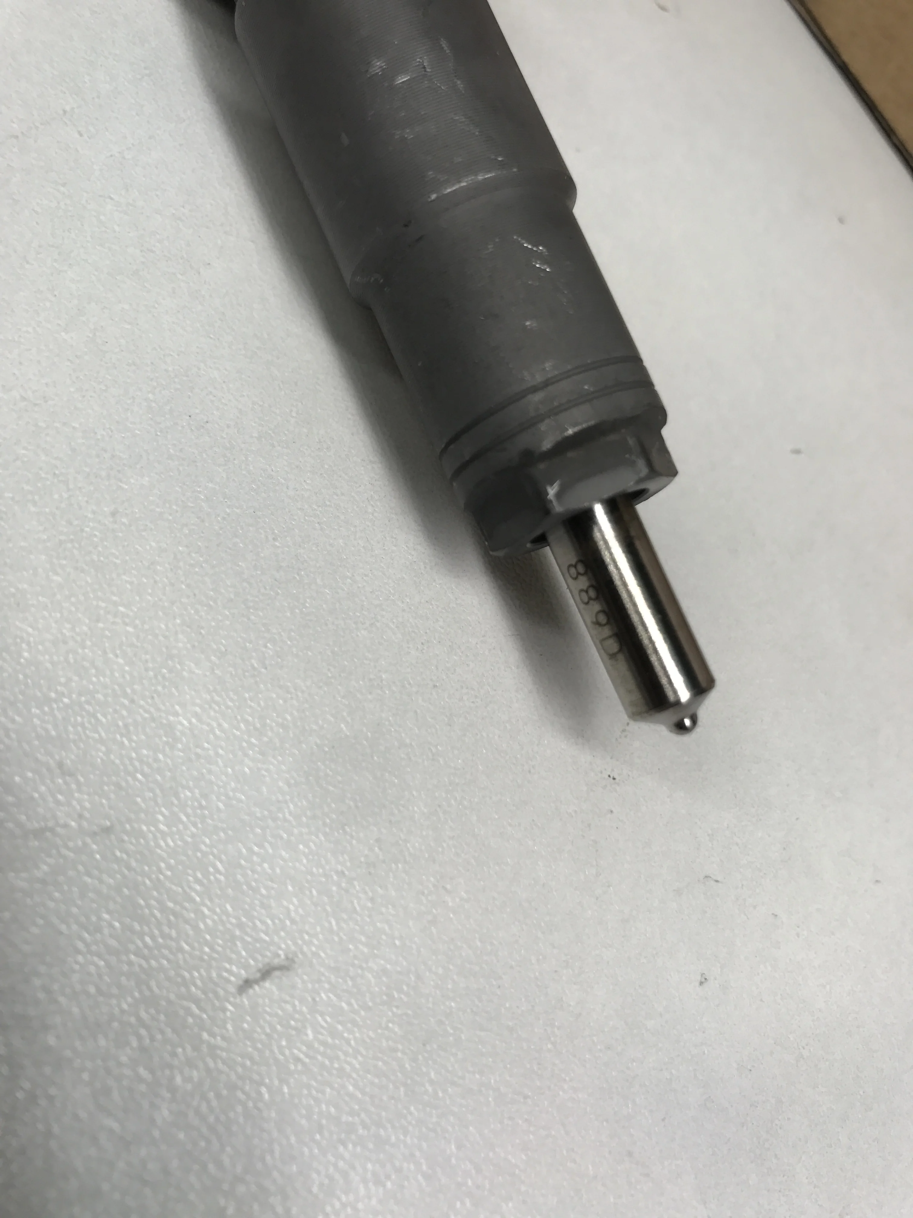 common rail fuel injector 095000-6480 095000-6481 For JOHN DEERE RE546776 RE528407 RE529149 SE501947