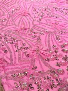 Tissu brodé perlé avec strass pour robes, dentelle faite à la main, textile haut de gamme pour robes de soirée et tenues de mariée - Product Image 3