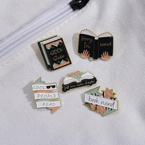 Factory Custom Free Design Buch liebhaber Pins Coole Leute Lesen Sie weiche Emaille Pins Anstecknadeln Lustige Lesung Metall Anstecknadeln - Product Image 1