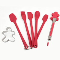 Ensemble d'ustensiles de cuisine en silicone pour Noël : moule à biscuits flexible résistant à la chaleur, spatule, brosse et racloir à pâtisserie DIY