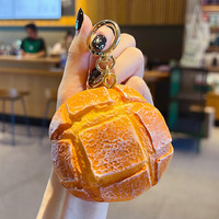 Vente en gros usine Porte-clés pâton carré de simulation, jouet alimentaire de pâtisserie, breloque de sac, porte-clés de voiture