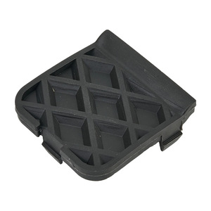 Couverture de pare-chocs arrière Ford BM51A17K922AB en plastique pour New Focus 2012 et plus - Product Image 1