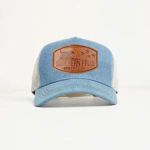 Gorra Trucker de Moda con Logotipo Personalizado de Poliéster/Algodón, Estilo Australiano, de Perfil Alto, Malla, Cierre Ajustable, 5 Paneles, Bordada - Product Image 4