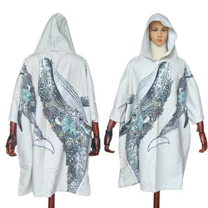 Logo <span class=keywords><strong>personnalisé</strong></span> microfibre séchage rapide <span class=keywords><strong>poncho</strong></span> serviette femme et homme sans sable Surf Robe à capuche serviette de plage pour le <span class=keywords><strong>bain</strong></span> des adultes - Product Image 1