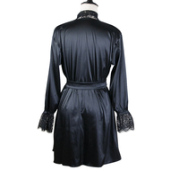 Robe de nuit pour femme en satin à double bretelle, noire et blanche, à manches longues