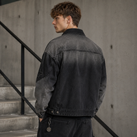 Veste zippée personnalisée IKDEER, dégradé noir, détails brodés, multi-poches, pour un style urbain tendance au quotidien
