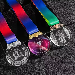 Medalla de Fútbol de Cristal Premium (Oro/Plata/Bronce) - Premio de Cristal Facetado Personalizable para Campeones y MVPs - Grabado Láser, UV - Product Image 4