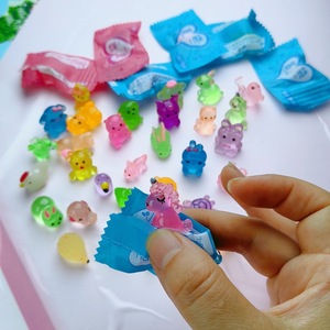 Adornos de Resina de Alta Calidad con Criaturas Nocturnas Coloridas para Carcasas de Teléfono, Animales Kawaii para Manualidades, Bolsa Sorpresa de Animales de Resina - Product Image 3