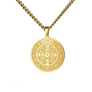 Collier en acier inoxydable avec <span class=keywords><strong>médaille</strong></span> de Saint Benoît, gravure double face, croix d'exorcisme, prière, amulette catholique pour femmes et hommes, bijoux - Product Image 1